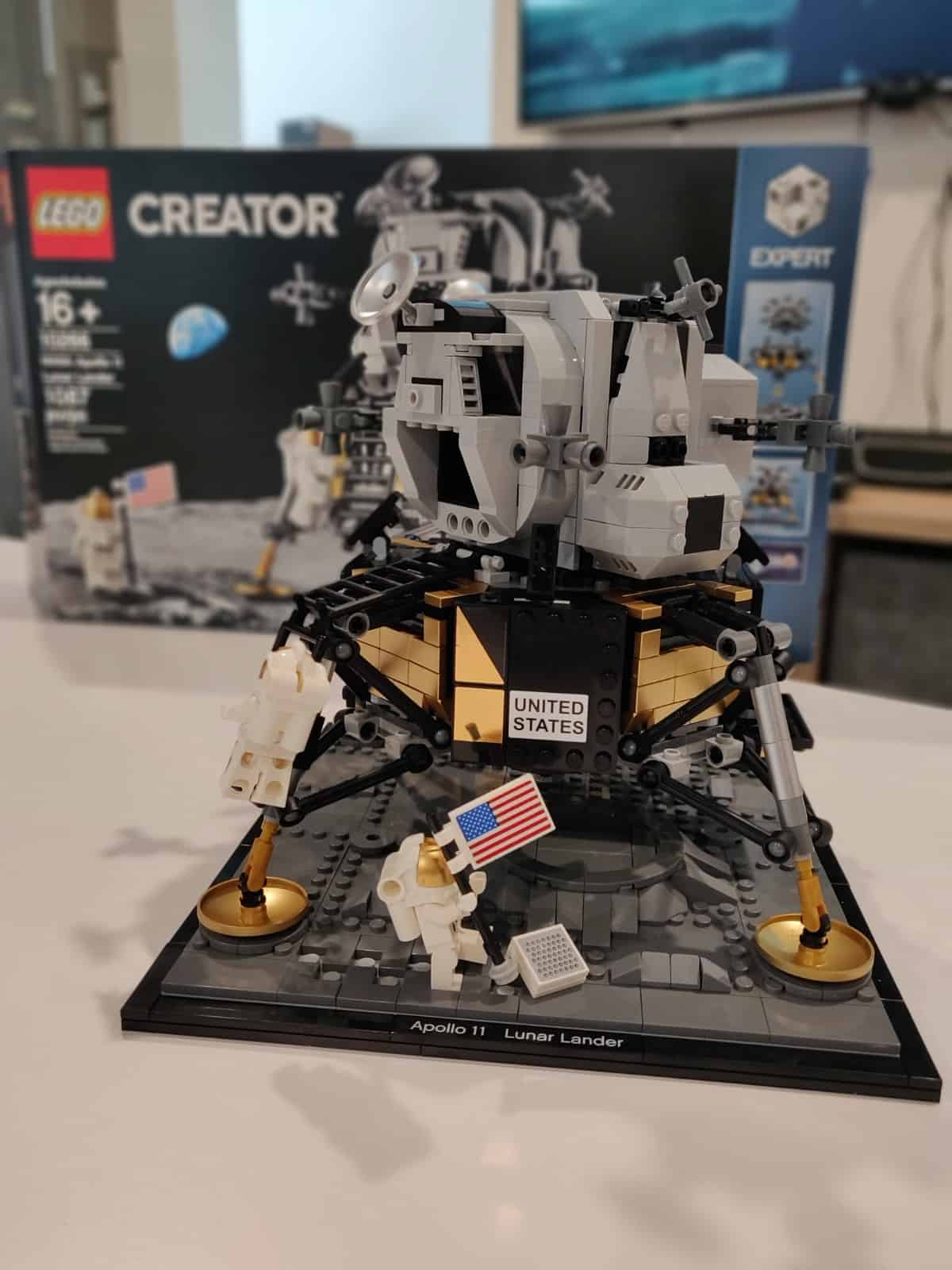 Lego lunar lander fully assembled